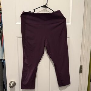 Athleta Deep Plum Capri Leggings
